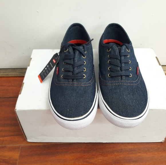 Levi's - Picture 3 of 3